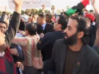 Libye : Tripoli menace de répondre par la force aux...