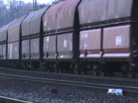 BR140 in Doppeltraktion mit Schüttgutwagenzug von Rbf Köln Gremberg zum Gbf Köln Kalk