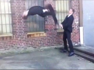 Il risque de se tuer après son mariage.