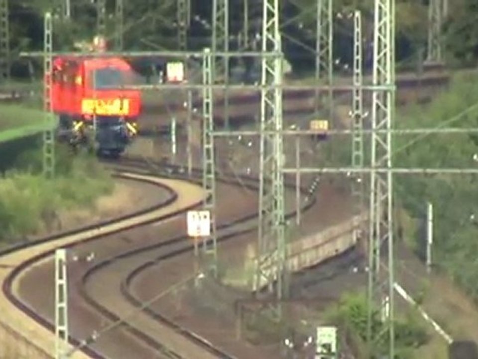 Vossloh G2000 Lok Nr 9 der Neusser Eisenbahn trifft solo in Neuwied ein