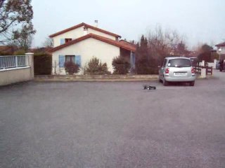 Traxxas e-revo sur le goudron partie 2