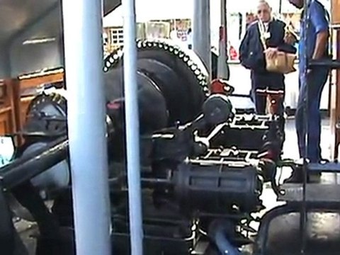 Winsch des Dampfeisbrechers Stettin in Aktion beim Flensburger Dampfrundum