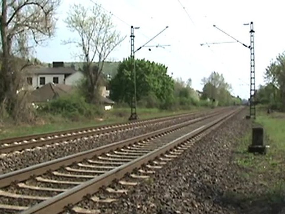 Dreimal BR151 und zweimal BR185 Zwischen Unkel und Erpel am Rhein