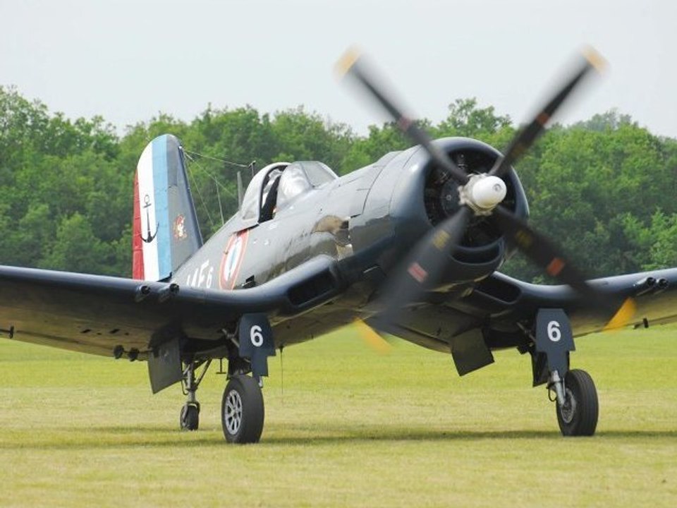 Corsair F4u1/7 en 8 Photos Full HD LFTA 2012 Chance-Vought  Full HD Meeting aérien La ferté-Alais