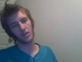 Johnny Vous Parle En Fumant Un Join De Cannabis 18+