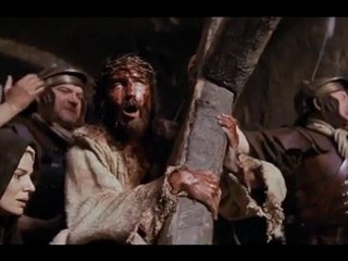 Λουκας Θανος ~ Οι πόνοι της Παναγιάς (Κ. Βάρναλης) Ν. Ξυλούρης