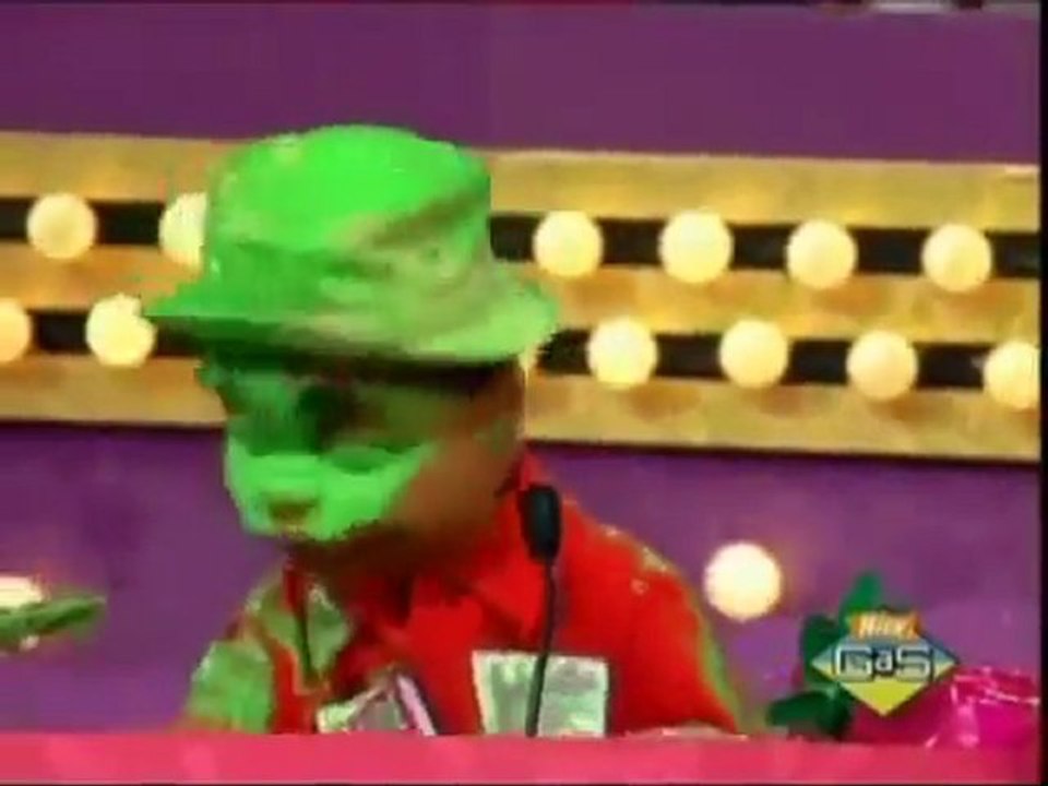 skeeter se fait slimer sur un plateau télé