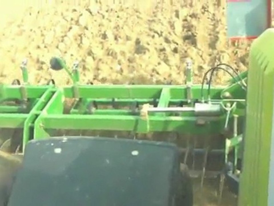 Claas Axion 830 preparation terre betteraves