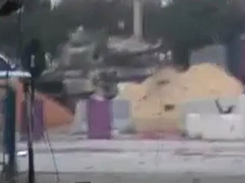 فري برس حمص الساعة القدية اطلاق النار عند الساعة وتمركز الدبابات والاهالي لا يستطيعون الخروج من منازلهم 7 3 2012