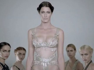 Agent Provocateur  Yine İş Başında