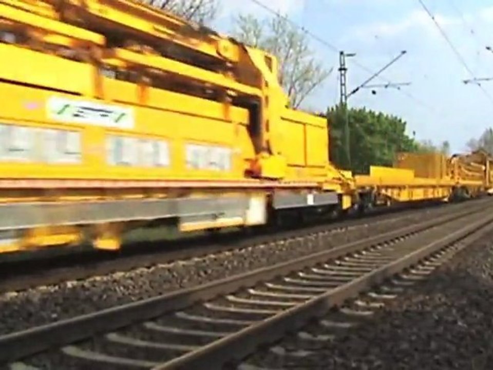 BR425, Dispolok Taurus und ER20 der WLE bei Unkel am Rhein