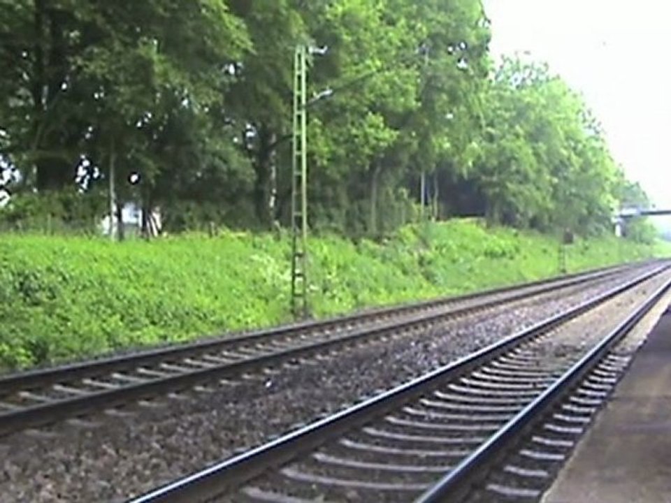 BR185, BR152 und BR425 kurz vor dem Bf Unkel