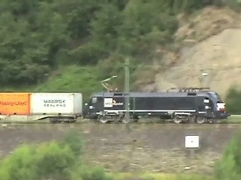 Mrce taurus, br151 doppeltraktion, br143 sandwich, railion br185 bei neuwied gegenüber andernach