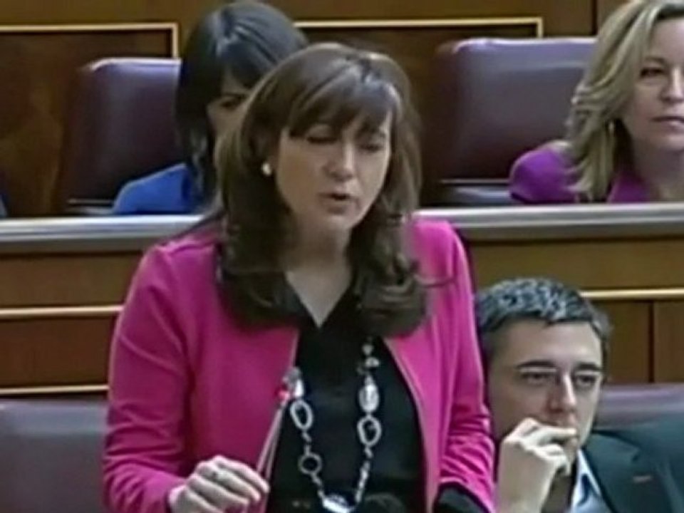 Nuevo varapalo de Sáenz de Santamaría a Rodríguez