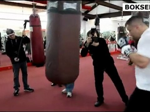 Adamek - Aguilera: Góral uderza w worek treningowy