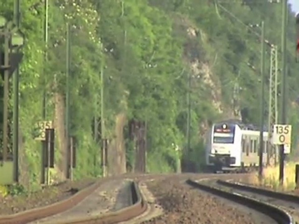 MRCE Taurus, Crossrail BR185, DBAG BR185, ICE "T", BR101, 4x BR460, 2x BR143 gegenüber Kaub