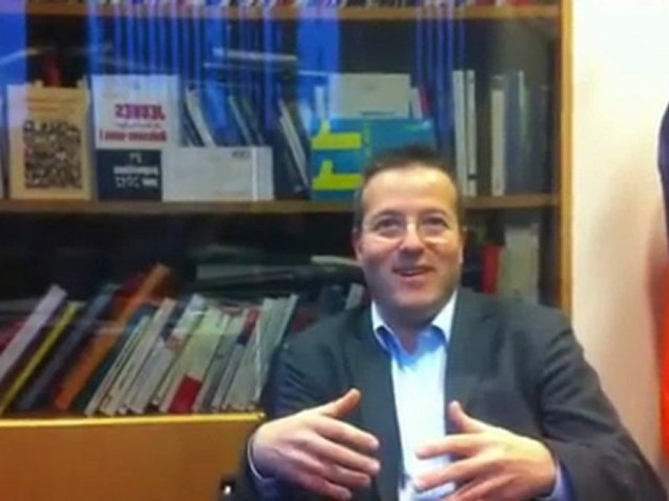 Martin Hirsch parle de l'institut du Service Civique