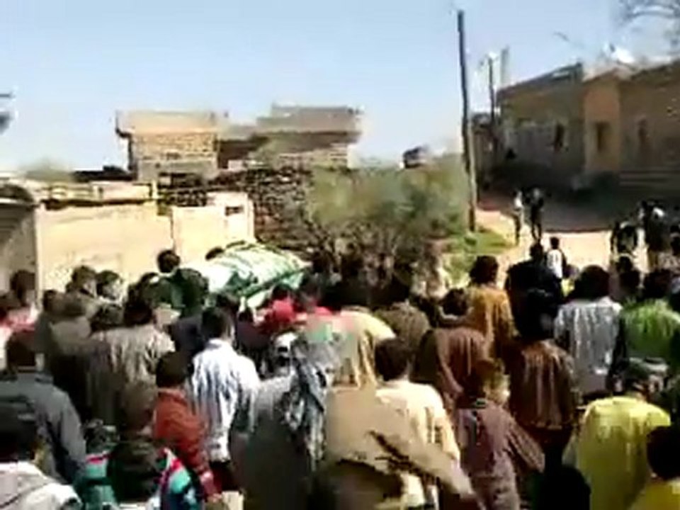 فري برس درعا علما تشييع الشهيد حسن قاسم قطف 8 3 2012