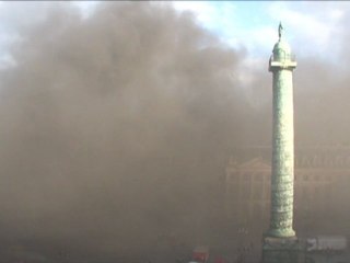 Un incendie paralyse la place Vendôme à Paris