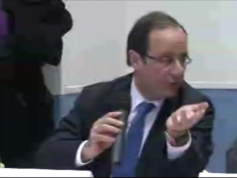 François Hollande devant les associations de femmes à Reims