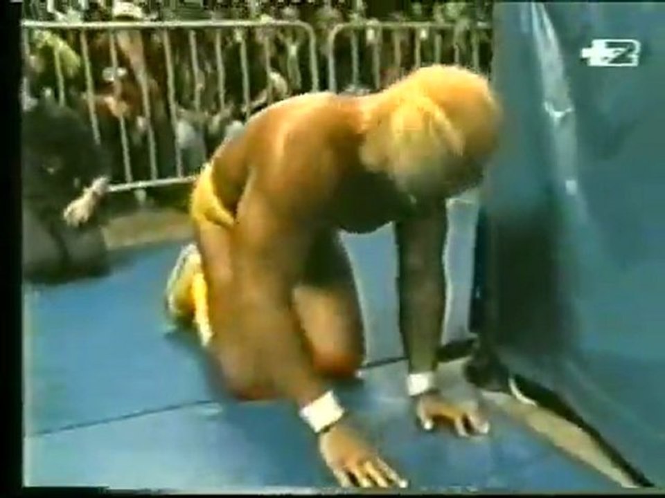 Hulk Hogan vs Undertaker (tuesday in texas) (commento di Dan Peterson) parte 1 di 2