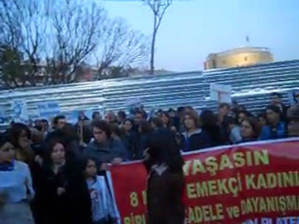 8 MART DÜNYA EMEKÇİ KADINLAR GÜNÜ BASIN AÇIKLAMASI 5