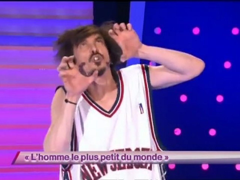 Arnaud Tsamere - L'homme le plus petit du monde