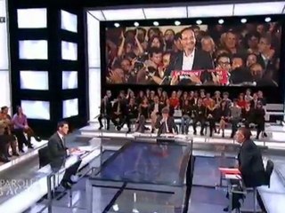 Dépenses publiques : Bayrou accuse Valls d'avoir renié ses opinions