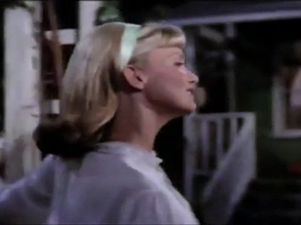 Olivia Newton-John - Hopelessly Devoted To You (Edson R'S Video Remix)