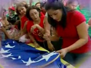 (VIDEO) Feliz Día Internacional de la Mujer les desea VTV 08.03.2012