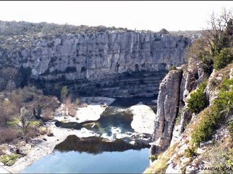 ©ARDECHE N°2 PHOTOS&PHOTOS-PEINTURES MARTINE ANCIAUX© TELEVISION