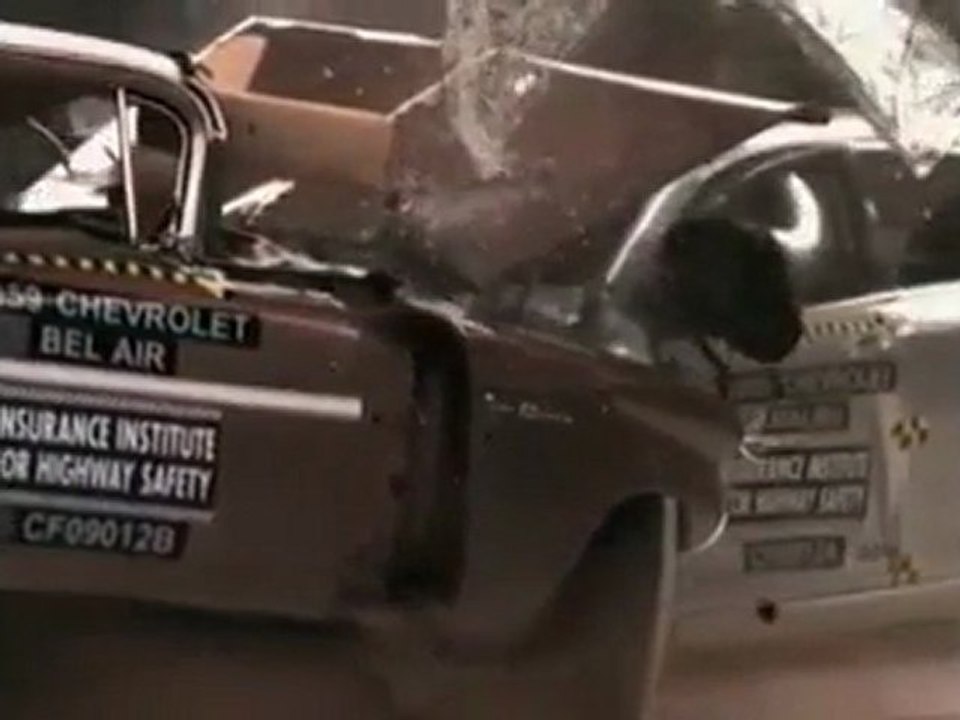 crash test entre une voiture de 1959 et une de 2009... manipulation ? 1