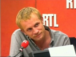 Jérémie Renier était l'invité de "Laissez-vous tenter" du 9 mars pour la sortie de "Cloclo"