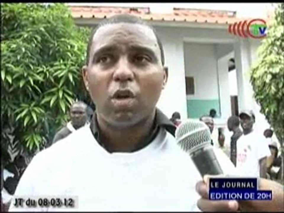 Près de 400 jeunes font un don de sang au CNTS