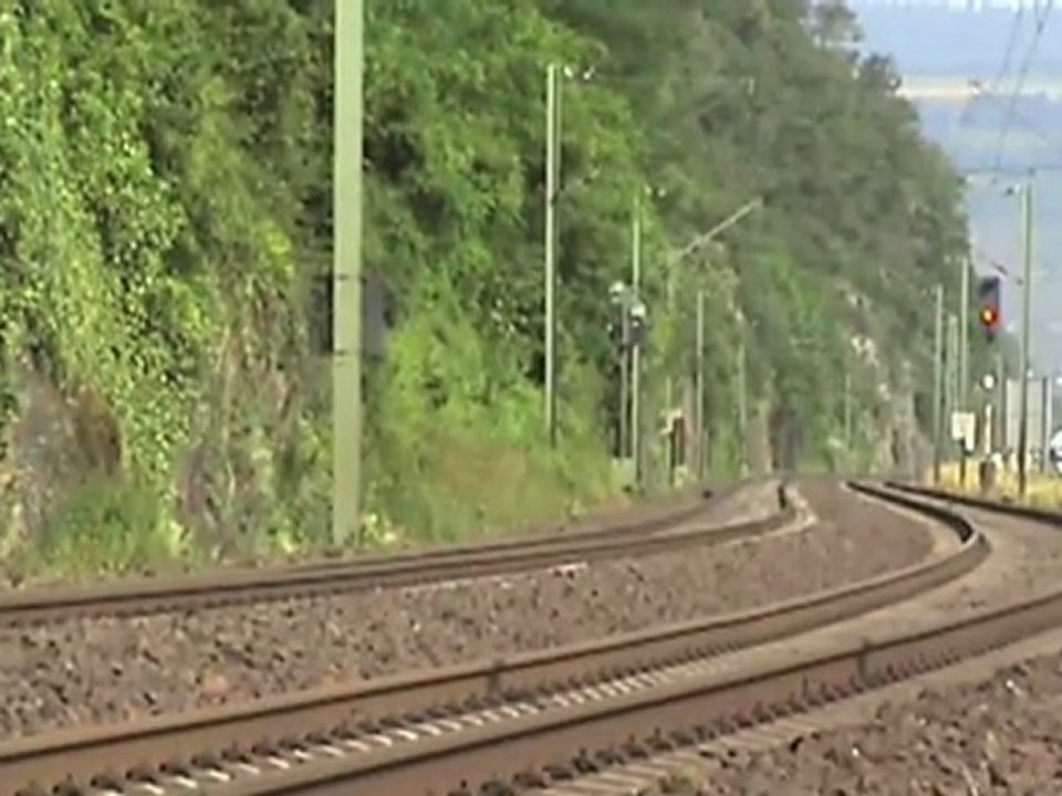 ERS BR189, ICE "T", 2x BR460, 2x BR101, BR143 gegenüber Kaub