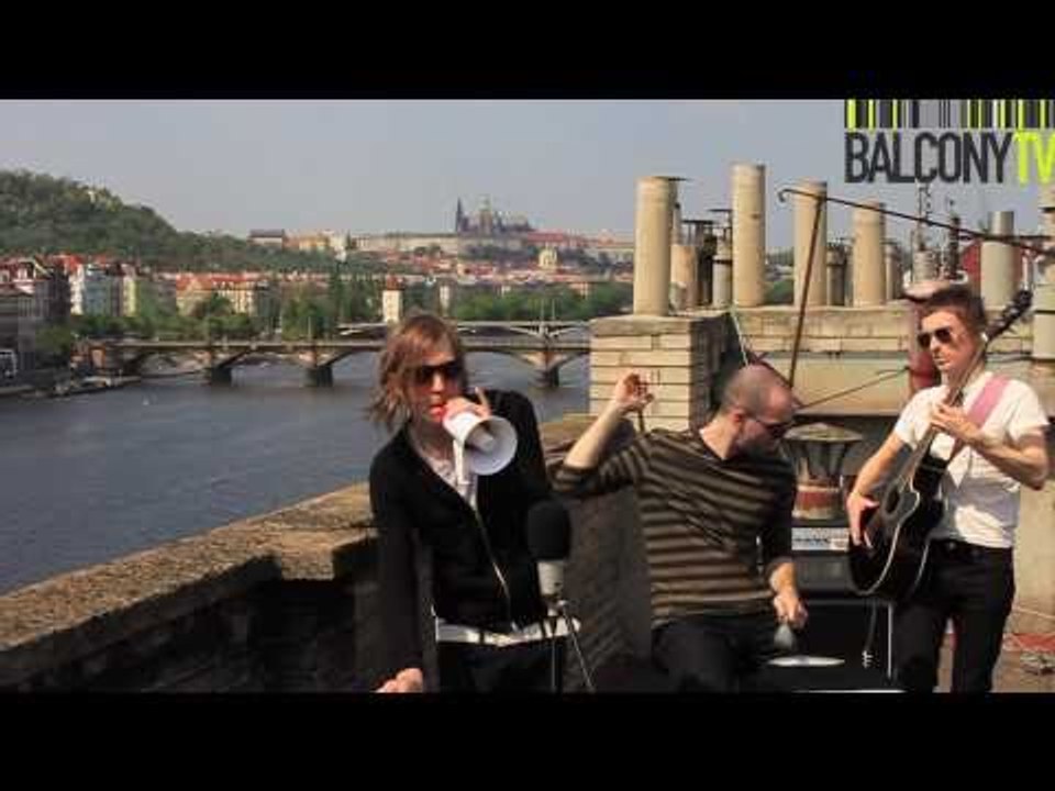 SUNFLOWER CARAVAN (BalconyTV)