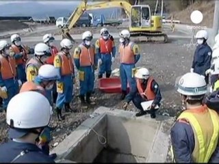 Japonya'da felaketin izleri silinmiyor