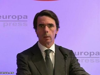 Aznar quiere contribuir a crear "un mundo más seguro"