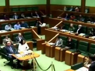 Patxi López pide que "todos juntos" reclamen a ETA que se disuelva