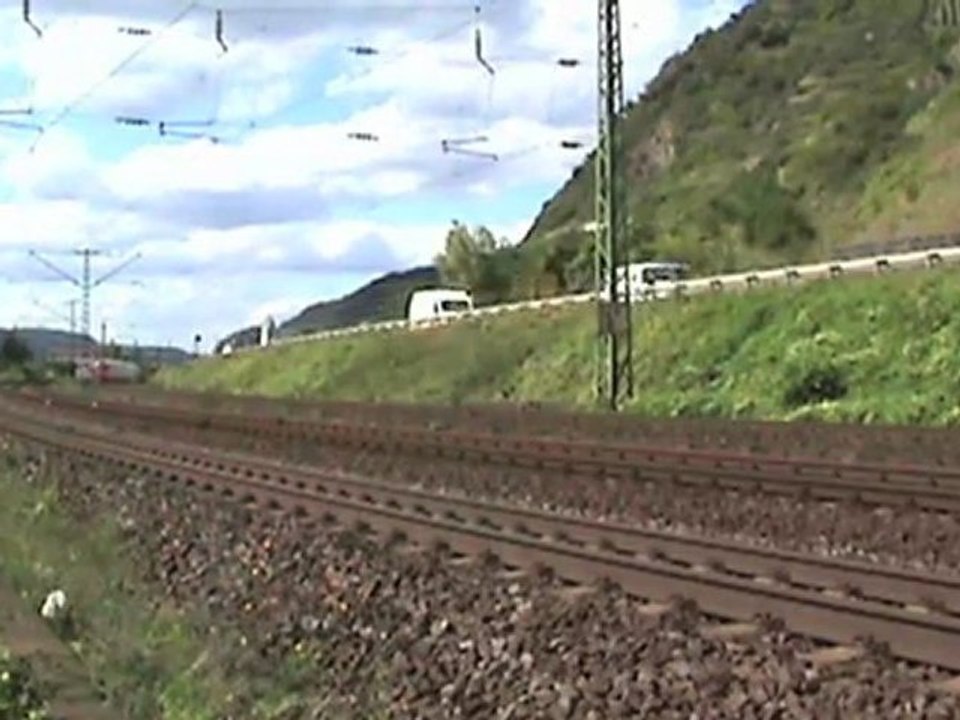 BR143, 2x BR185, 4x BR152, BR425 beim Bf Leutesdorf am Rhein