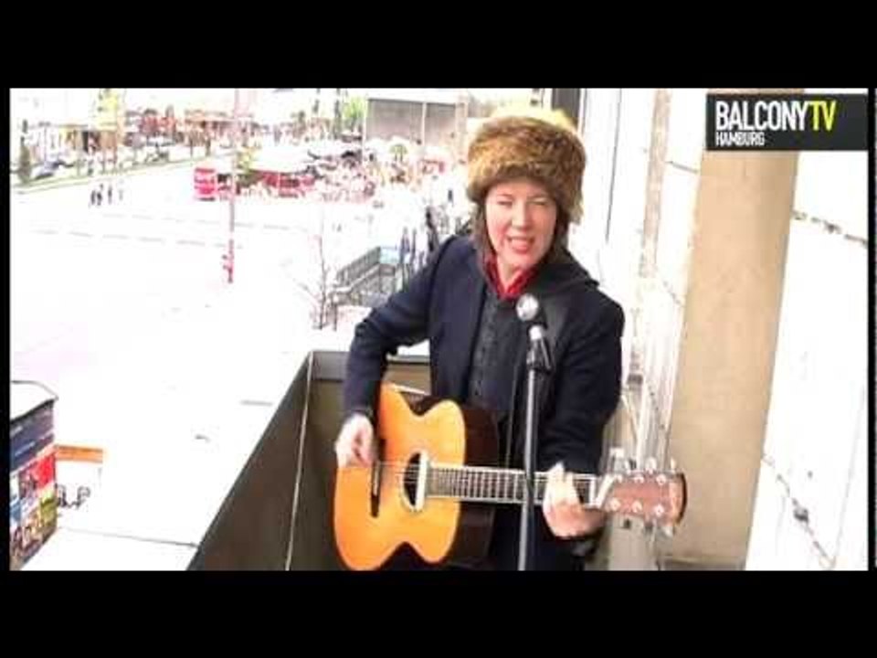 JOHANNA ZEUL (BalconyTV)