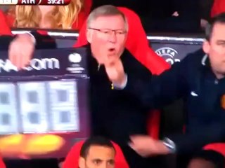 Substitute Board Dropped On Alex Ferguson foot Manchester United