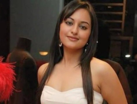Sonakshi Sinha Rejected Because Of Her D-Glam Looks - Bollywood Babes