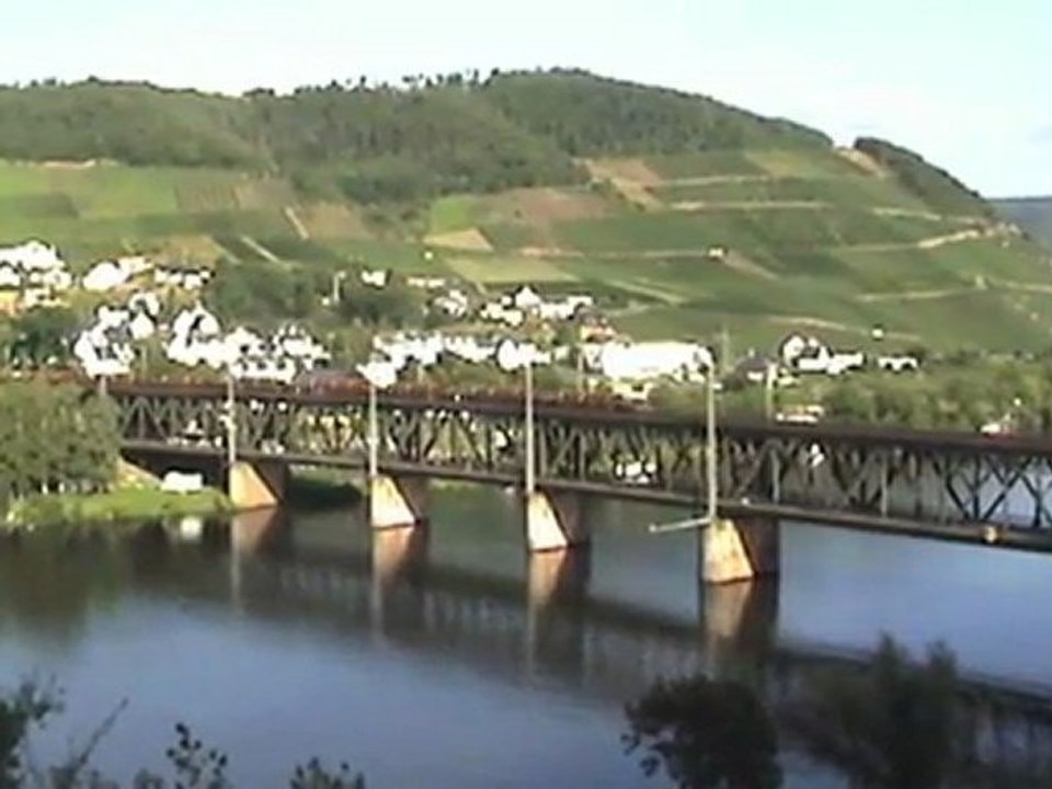 BR203, 2x SNCF Prima, BR628, 2x BR143 Doppelstockbrücke Bullay a.d. Mosel