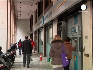 Скачать видео: Grecia, default più lontano. Ma Atene rischia ancora