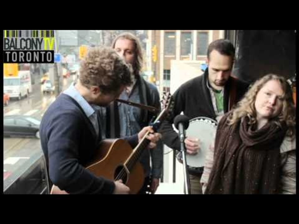 THE WILDERNESS OF MANITOBA - CHASING HORSES (BalconyTV)