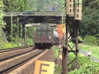 HWB BR202, Crossrail BR185, Railion BR185, DBAG BR185, SBB Cargo Re482 bei Unkel