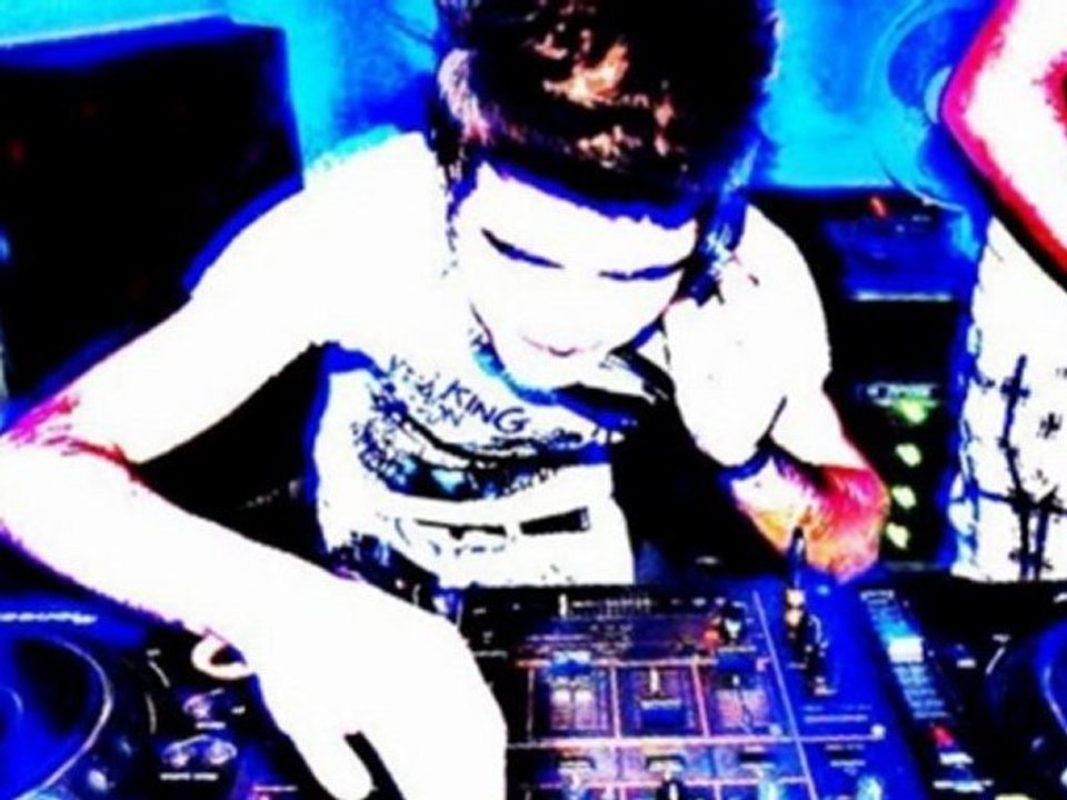 TÜRKÇE CLUB MİX SET ( DJ RAWI )