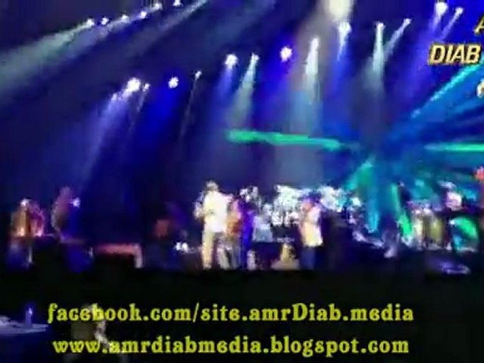 عمرو دياب حبيبى يا نور العين حفل دو الموسيقى دب...