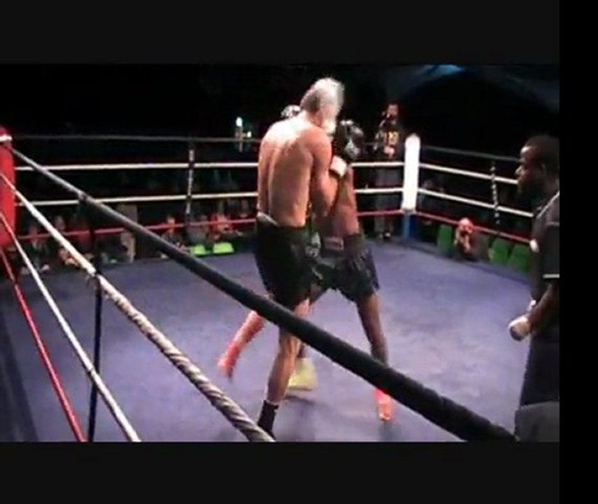 Christian Berthely Gala Villejuif Kick-Boxing USV 1/2 Finale